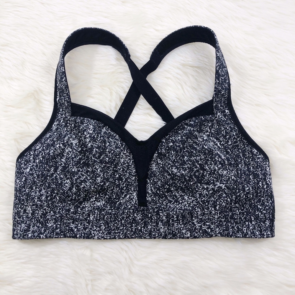 Lululemon Ta Ta Tamer Sports Bra